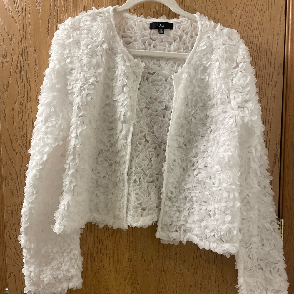 Lulu’s White Textured Floral Jacket